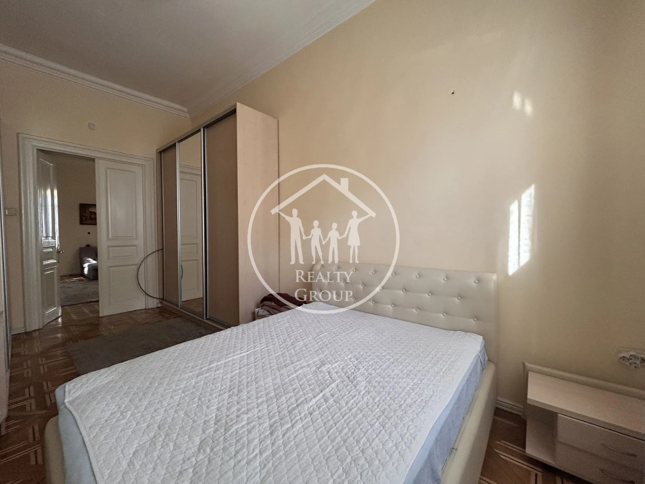 Historic Center!! Austrian Apartment!! 3-room apartment
