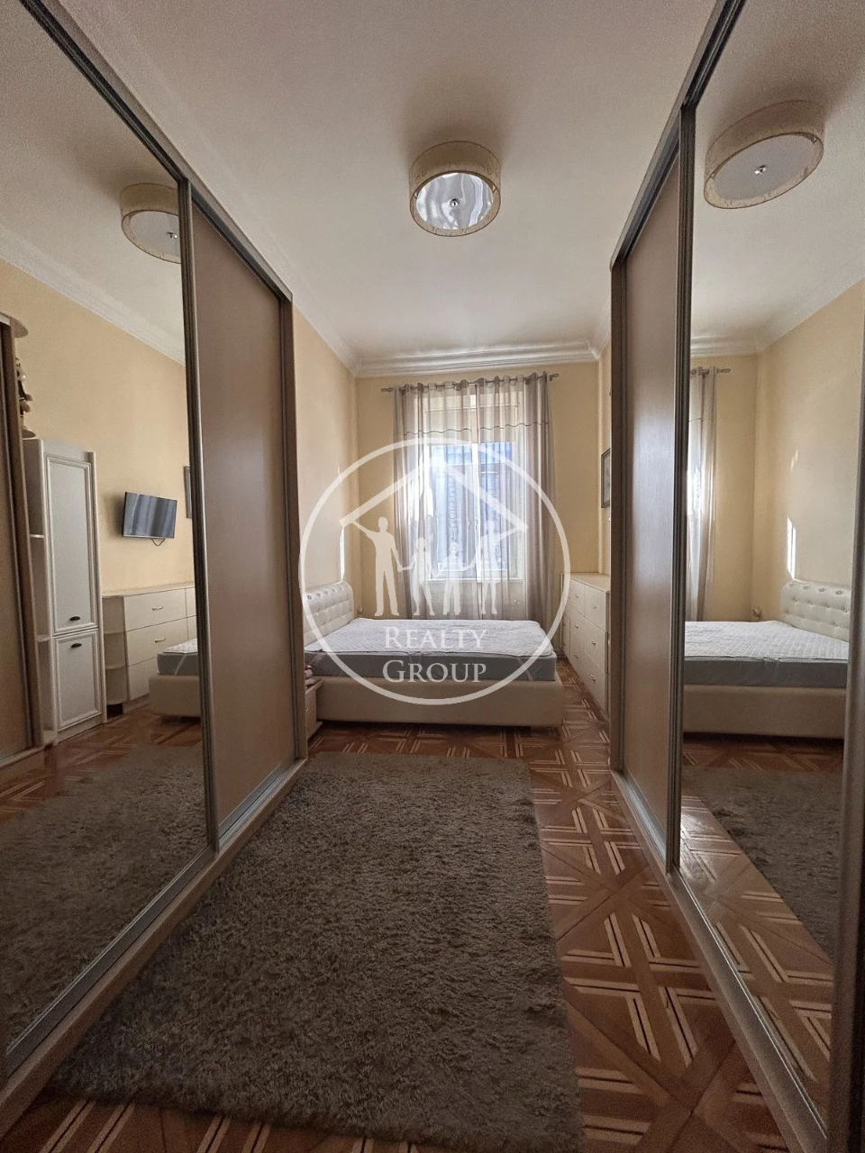 Historic Center!! Austrian Apartment!! 3-room apartment