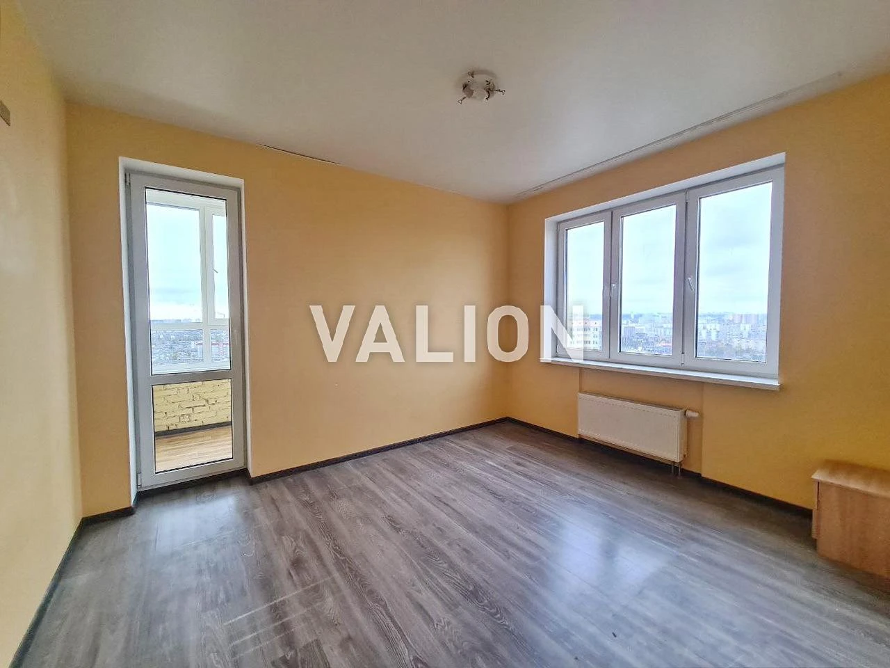 Selling 5-bedroom apartment at вул. Краківська, 27a, in Дніпровський