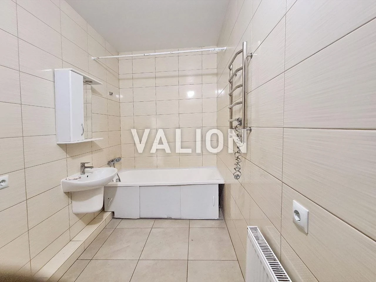 Selling 5-bedroom apartment at вул. Краківська, 27a, in Дніпровський