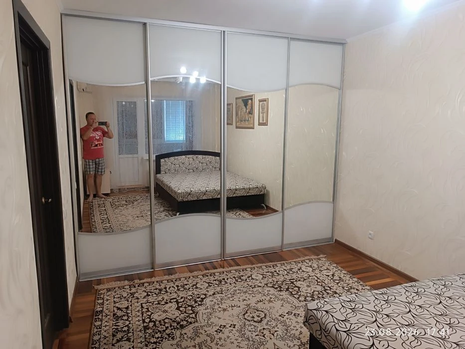 2-room Shkolnaya for sale. Bargain is appropriate!
