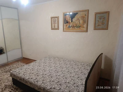 2-room Shkolnaya for sale. Bargain is appropriate!