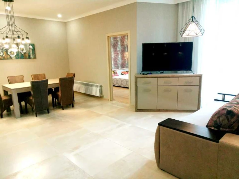 Apartment. Odessa, Velika Arnautskaya Street
