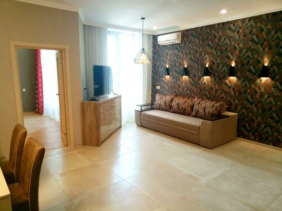Apartment. Odessa, Velika Arnautskaya Street