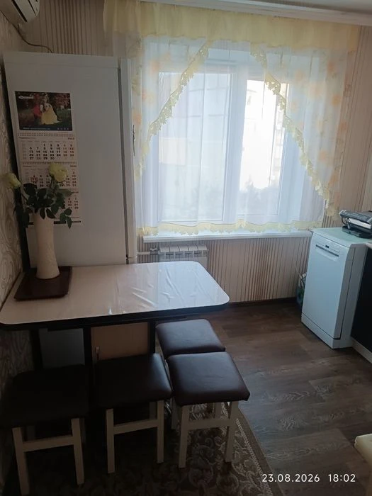 2-room Shkolnaya for sale. Bargain is appropriate!