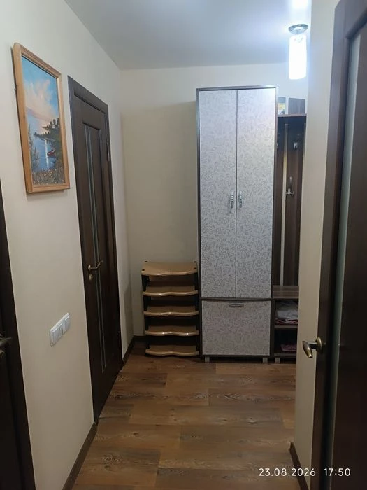 2-room Shkolnaya for sale. Bargain is appropriate!