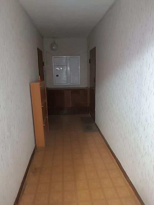 2-room Shkolnaya for sale. Bargain is appropriate!