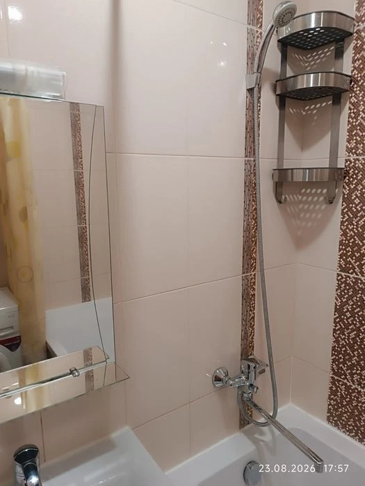 2-room Shkolnaya for sale. Bargain is appropriate!