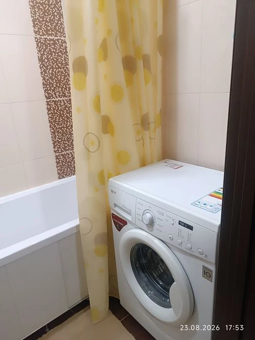 2-room Shkolnaya for sale. Bargain is appropriate!