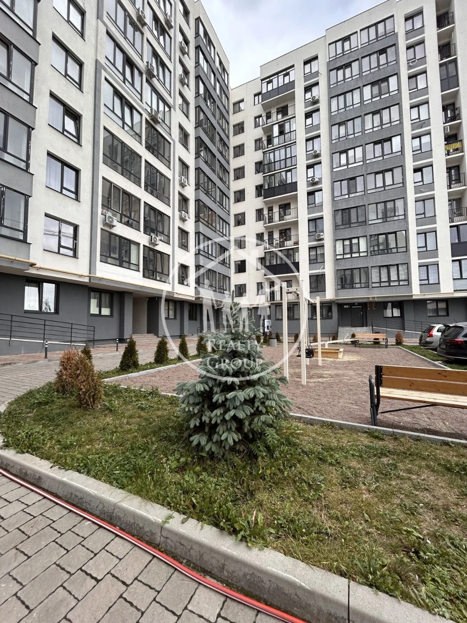 Спешна продаж!! Новое здание в стадии сдачи!! 2-комнатная квартира
