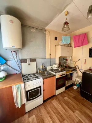 2 room apartment for sale in a dormitory, Ugorska Street