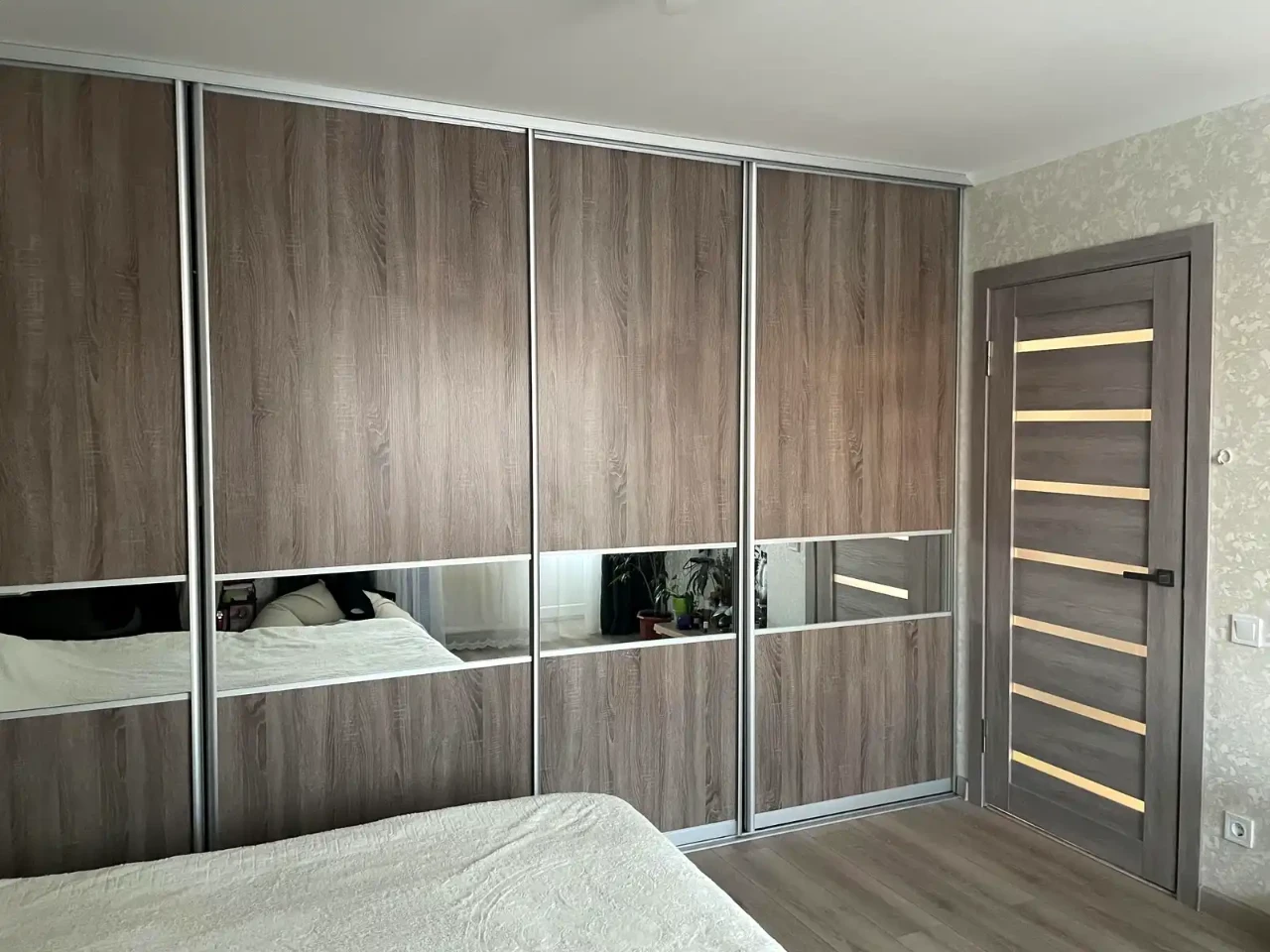 Продається однокімнатна квартира 44.2 м² на 9-му поверсі з 10-го.