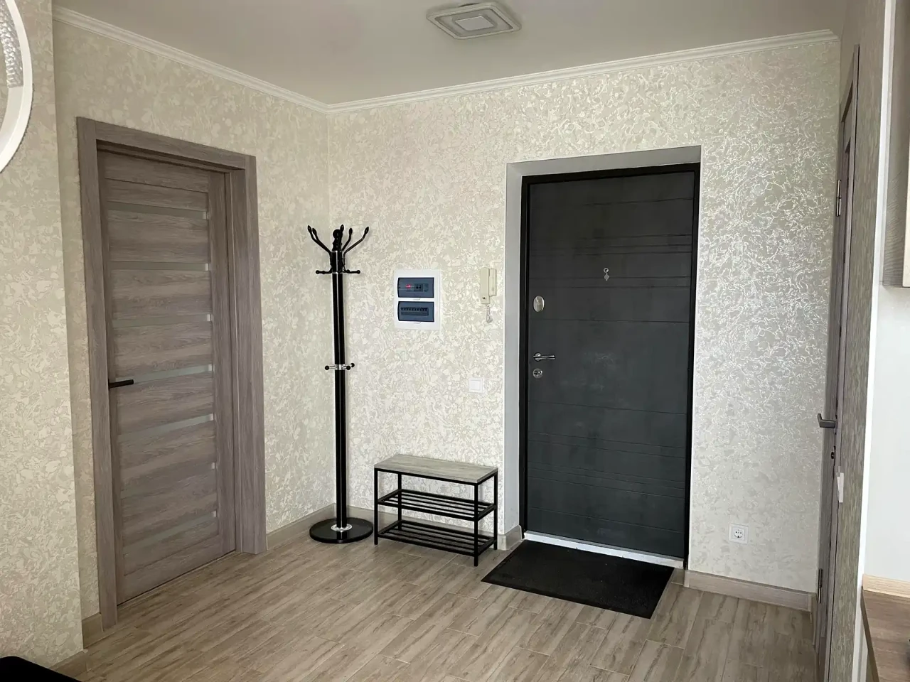 Продається однокімнатна квартира 44.2 м² на 9-му поверсі з 10-го.