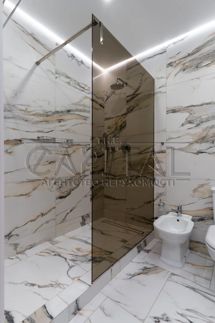 Brightly designed 3-bedroom apartment on the 2nd floor, 85 sq m, in the "Zarech" residential complex