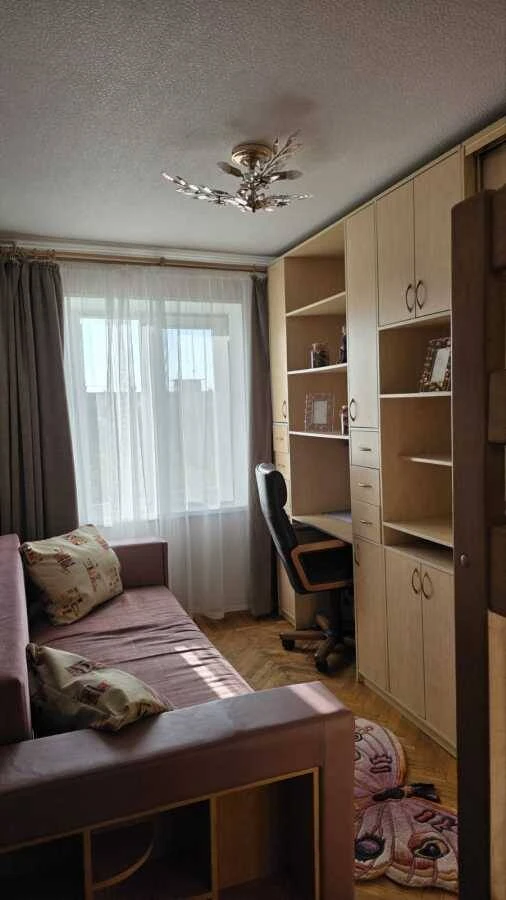 Продається 3-кімнатна квартира Київ, Святошинський, проспект Леся Курбаса, 12Б