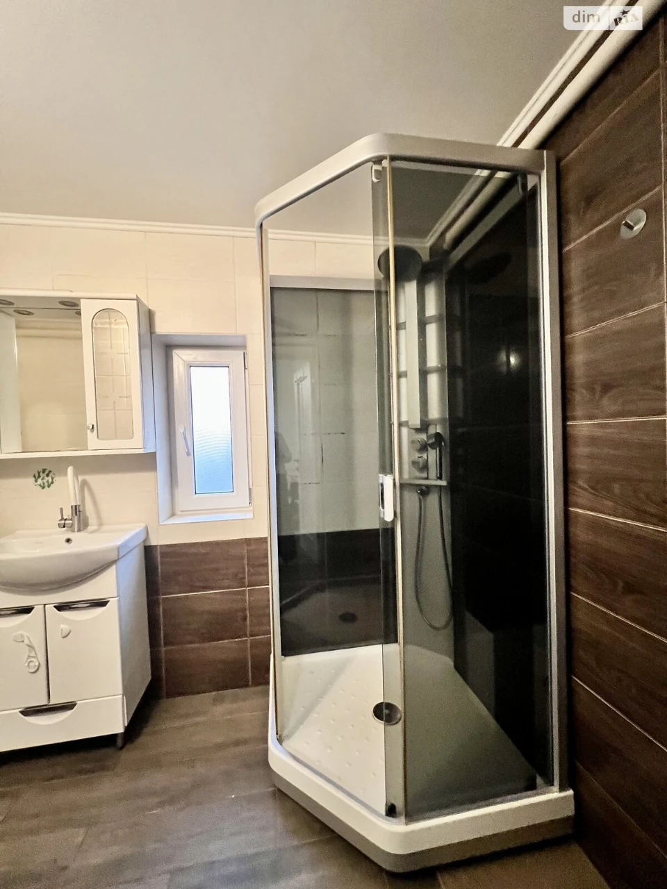 Long Term Rental - Part of a House - Old Town
