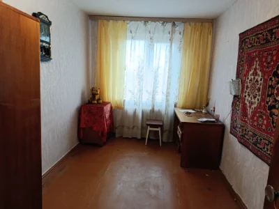 For Sale: 3-Bedroom Apartment on Polevoi Street