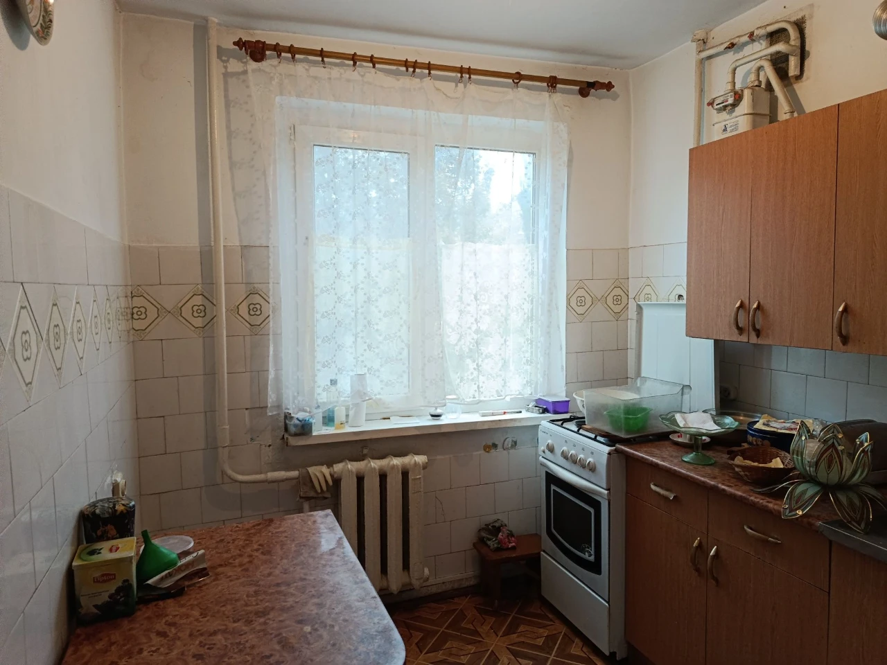 For Sale: 3-Bedroom Apartment on Polevoi Street