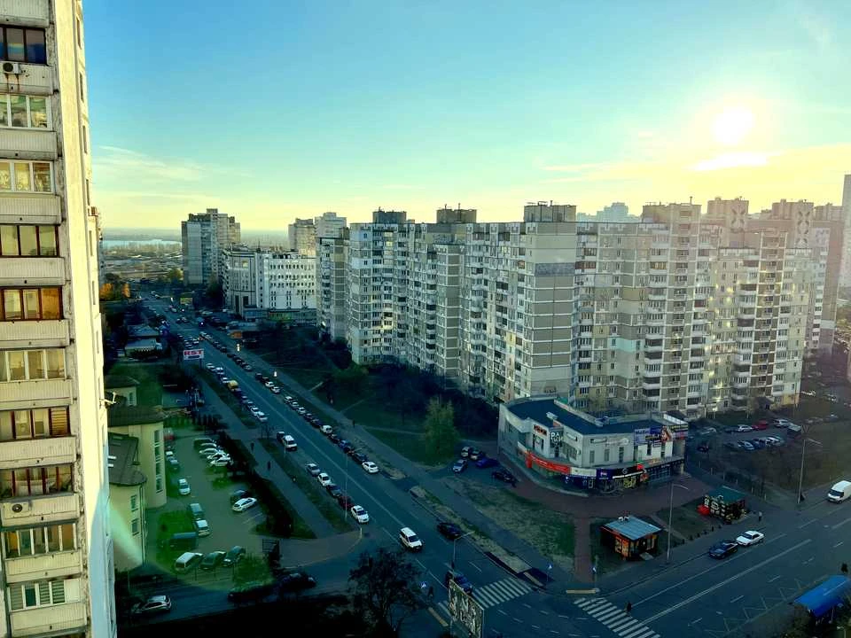 Квартира. Київ, Миколи Бажана просп.