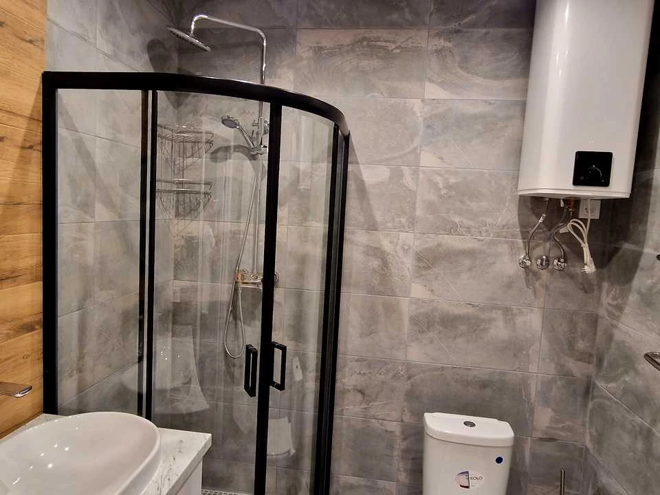 Квартира. Київ, Практична вулиця