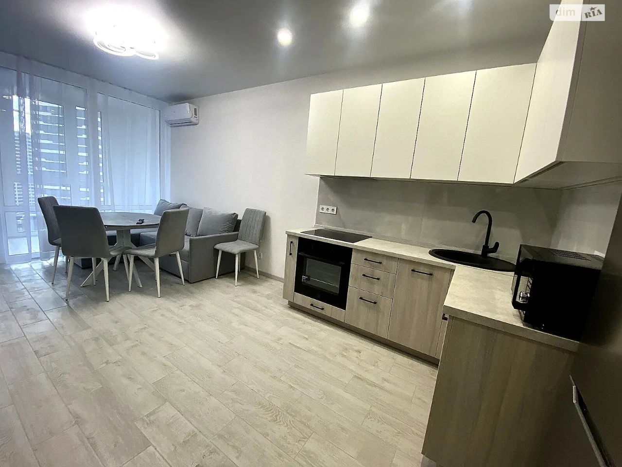 Long-Term Rental Apartment Podilsky