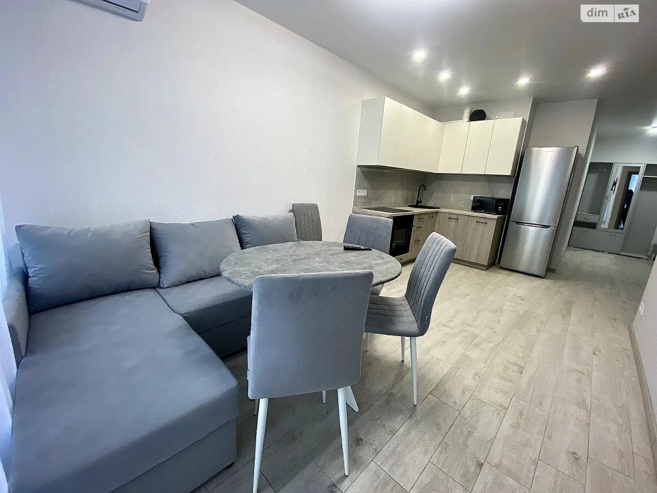 Long-Term Rental Apartment Podilsky