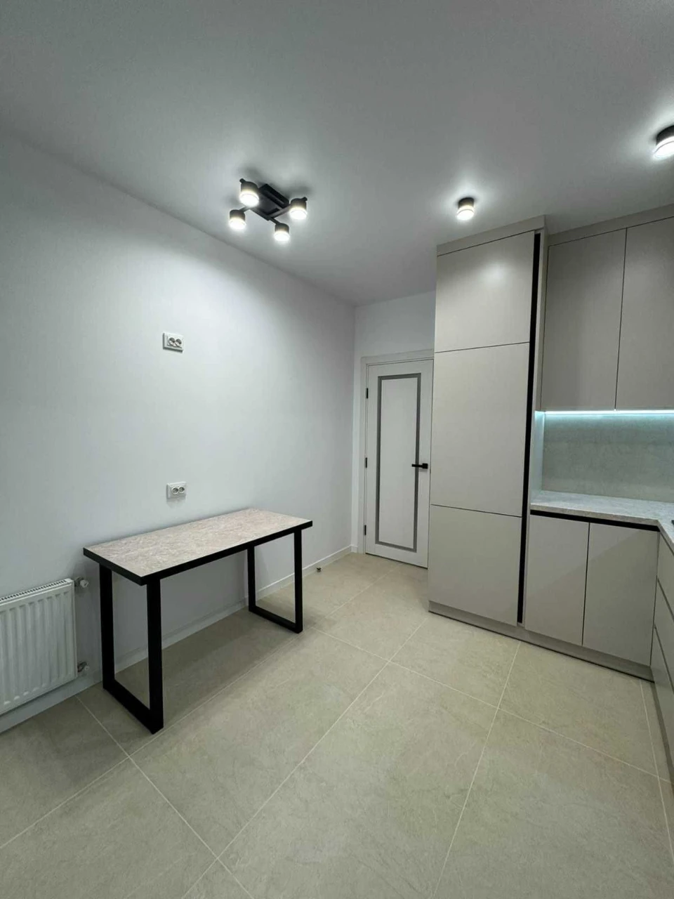 Sale of a 2-bedroom apartment on Truskavets Street 111