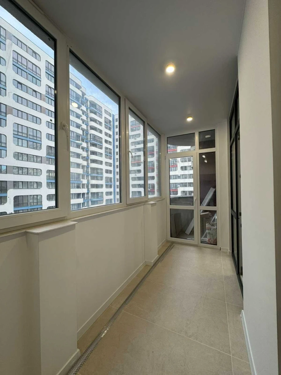 Sale of a 2-bedroom apartment on Truskavets Street 111