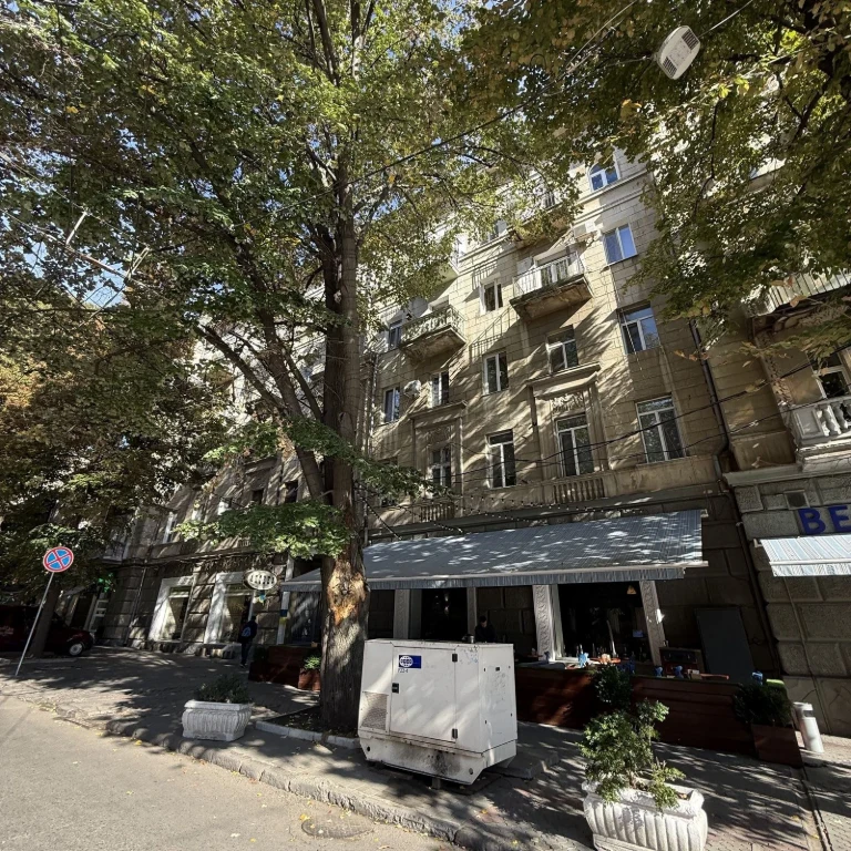 For Sale: 4-room apartment in the Center, Sadova/Deribasivska Street.