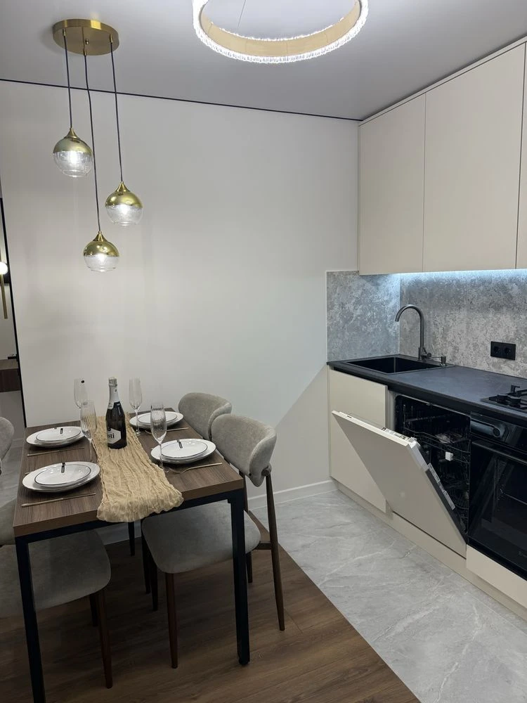 Продам 2-кімнатну квартиру 59 кв. м, 6/12 этаж,