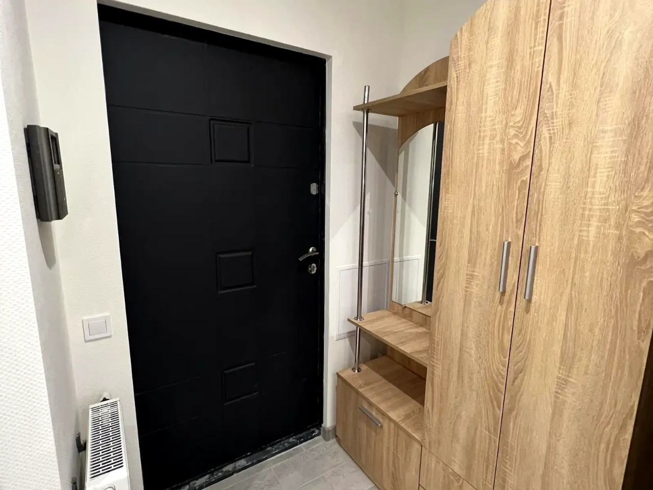 Apartment for rent, 1 room, 30 m² on the 9th floor of a 25-story building.