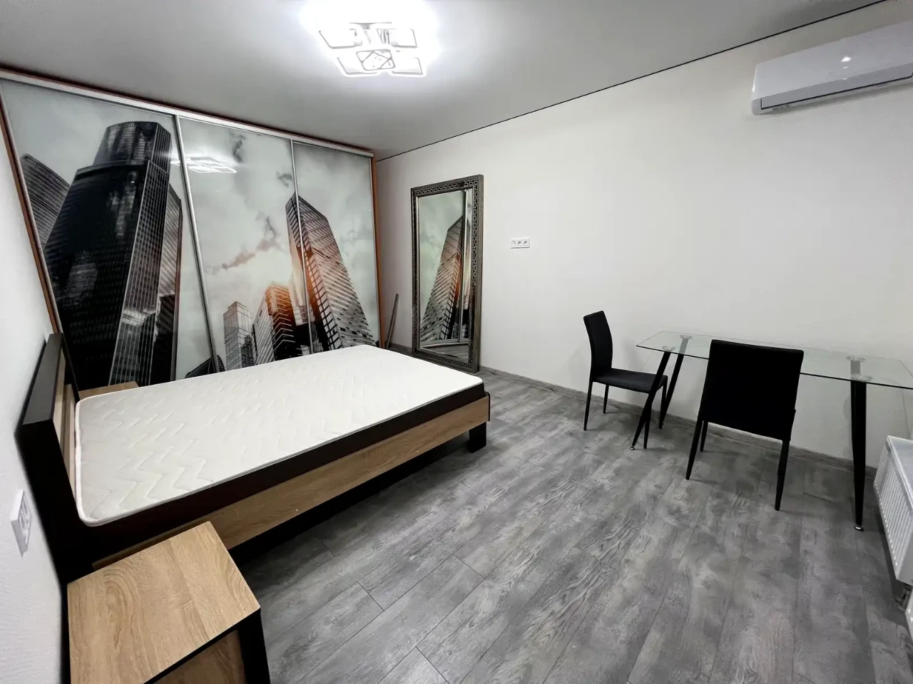 Apartment for rent, 1 room, 30 m² on the 9th floor of a 25-story building.