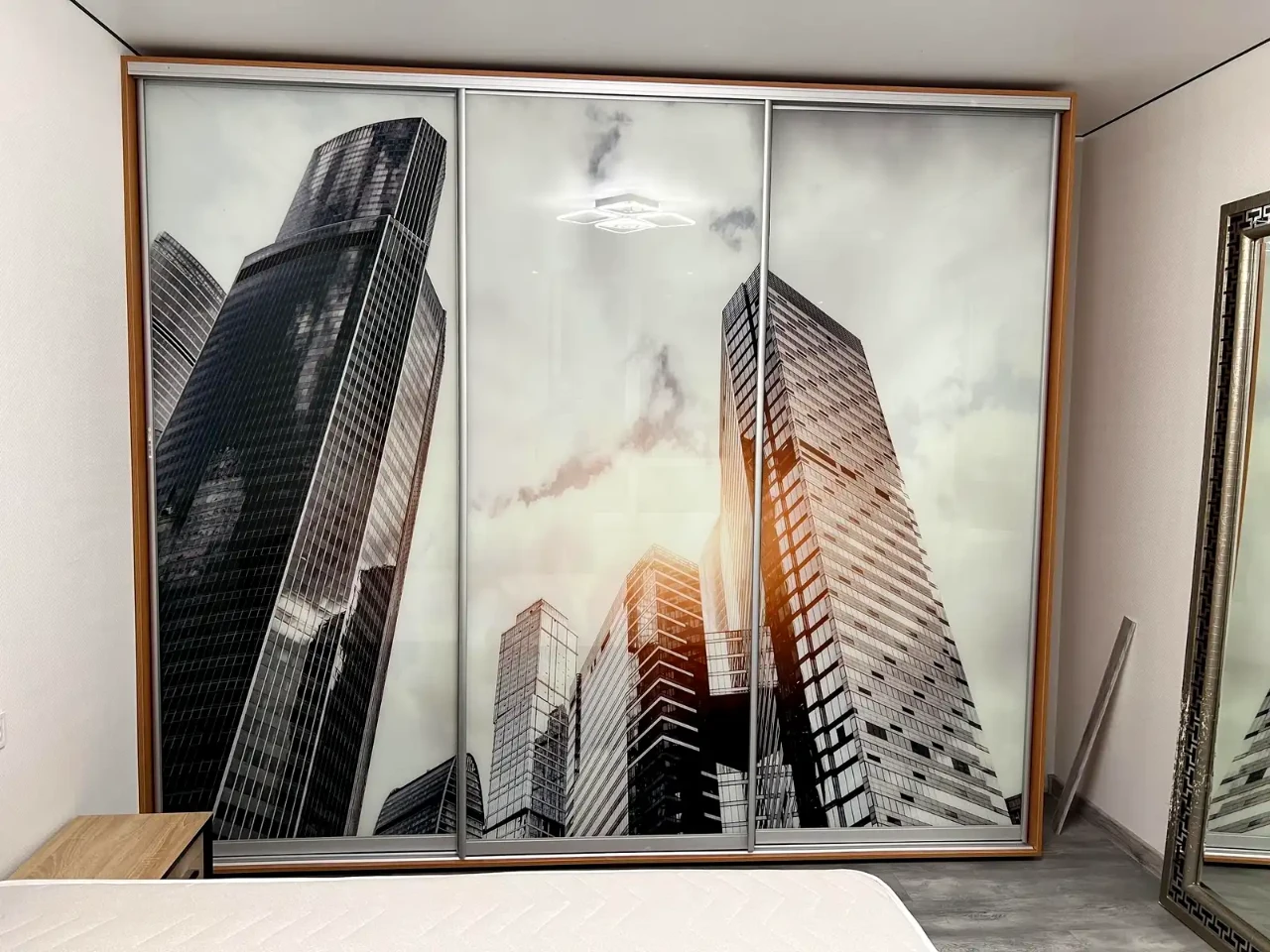 Apartment for rent, 1 room, 30 m² on the 9th floor of a 25-story building.