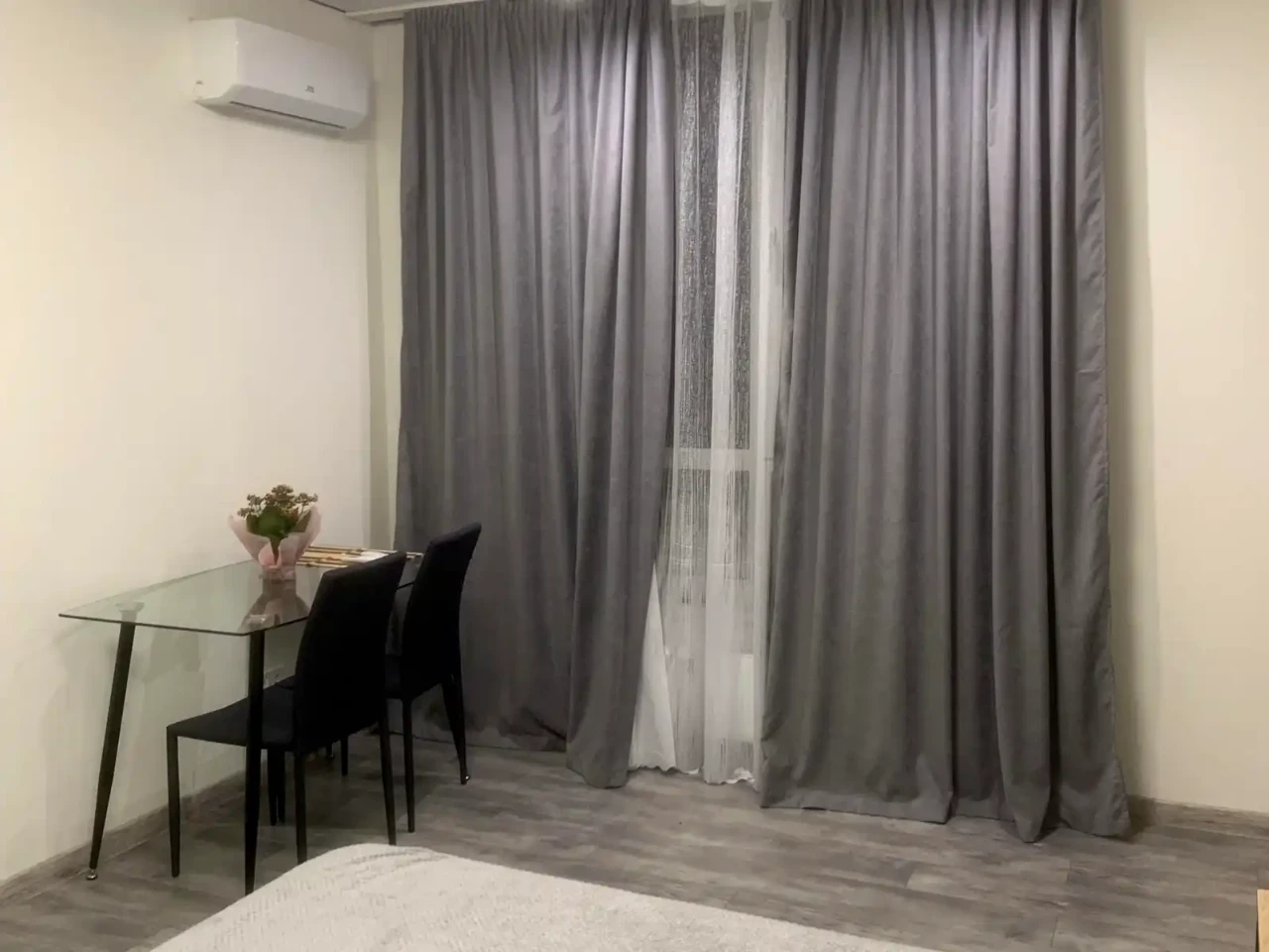 Apartment for rent, 1 room, 30 m² on the 9th floor of a 25-story building.
