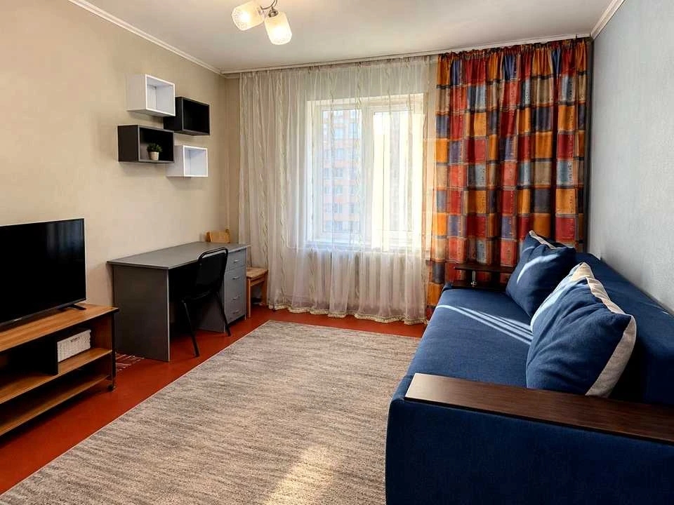 One-bedroom apartment. Simireka st., Kyiv.