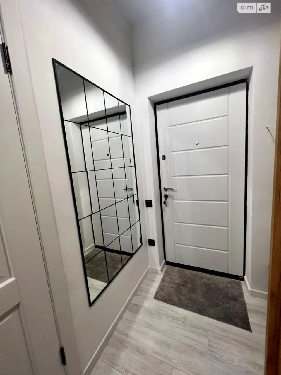 Long-Term Rental Apartment, Holosiiv