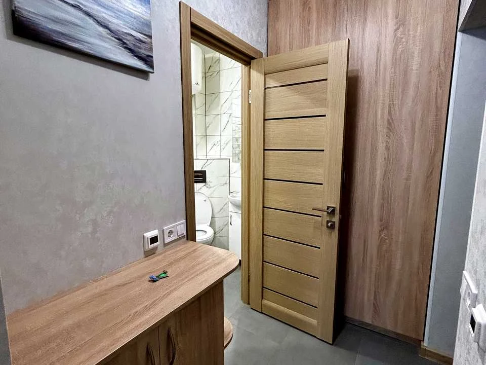 Apartment. Dnipro, Bohdana Hmelnytskyi Avenue