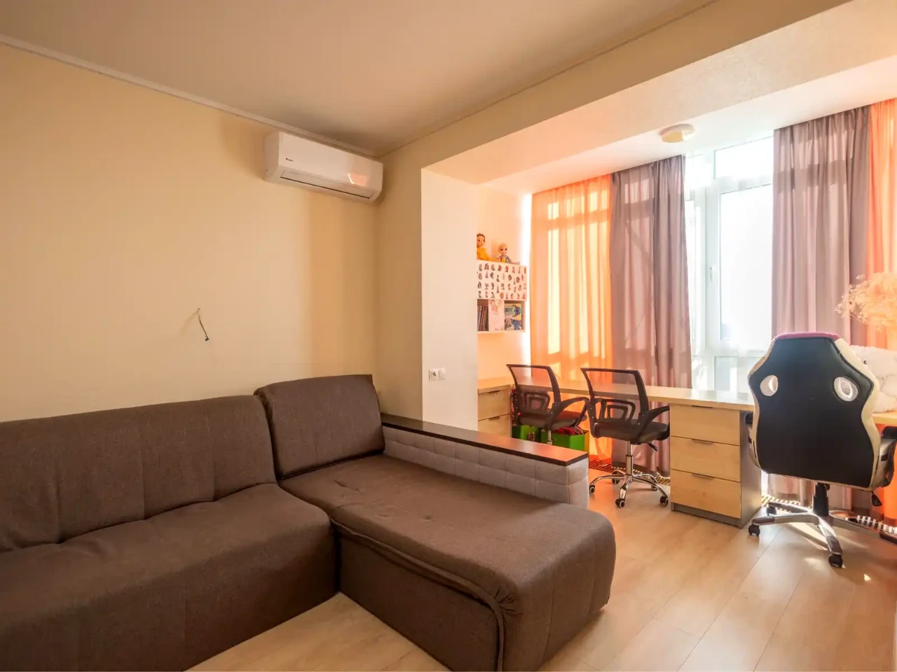 Продаж 2-кімнатна квартири 71.4 м² на 7-му поверсі з 11
