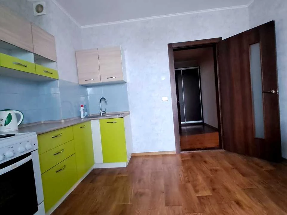Квартира. Київ, Сергія Данченка вул.