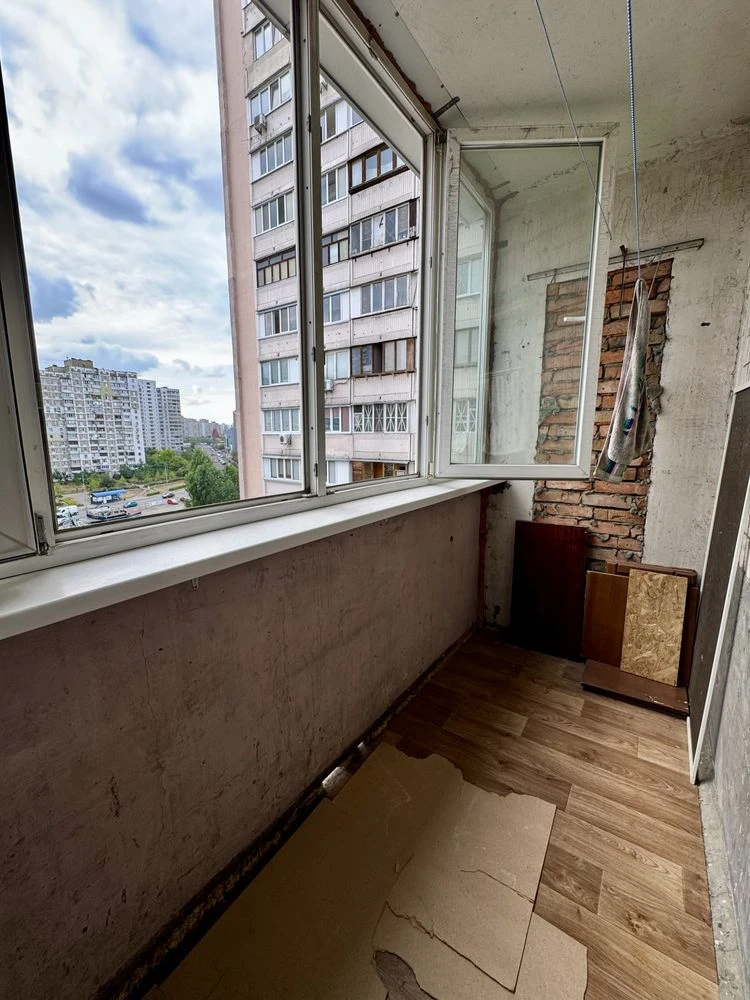 Торг Продаж 1-к квартири, метро Позняки 5 хвилин пішки, Газ