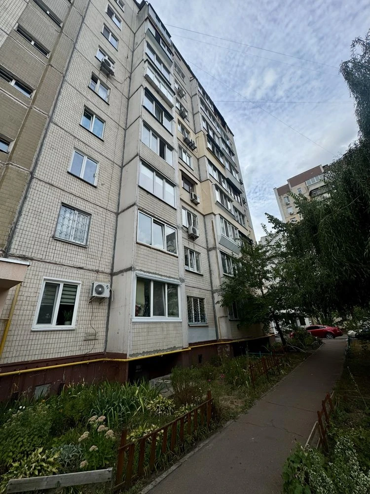 Торг Продаж 1-к квартири, метро Позняки 5 хвилин пішки, Газ