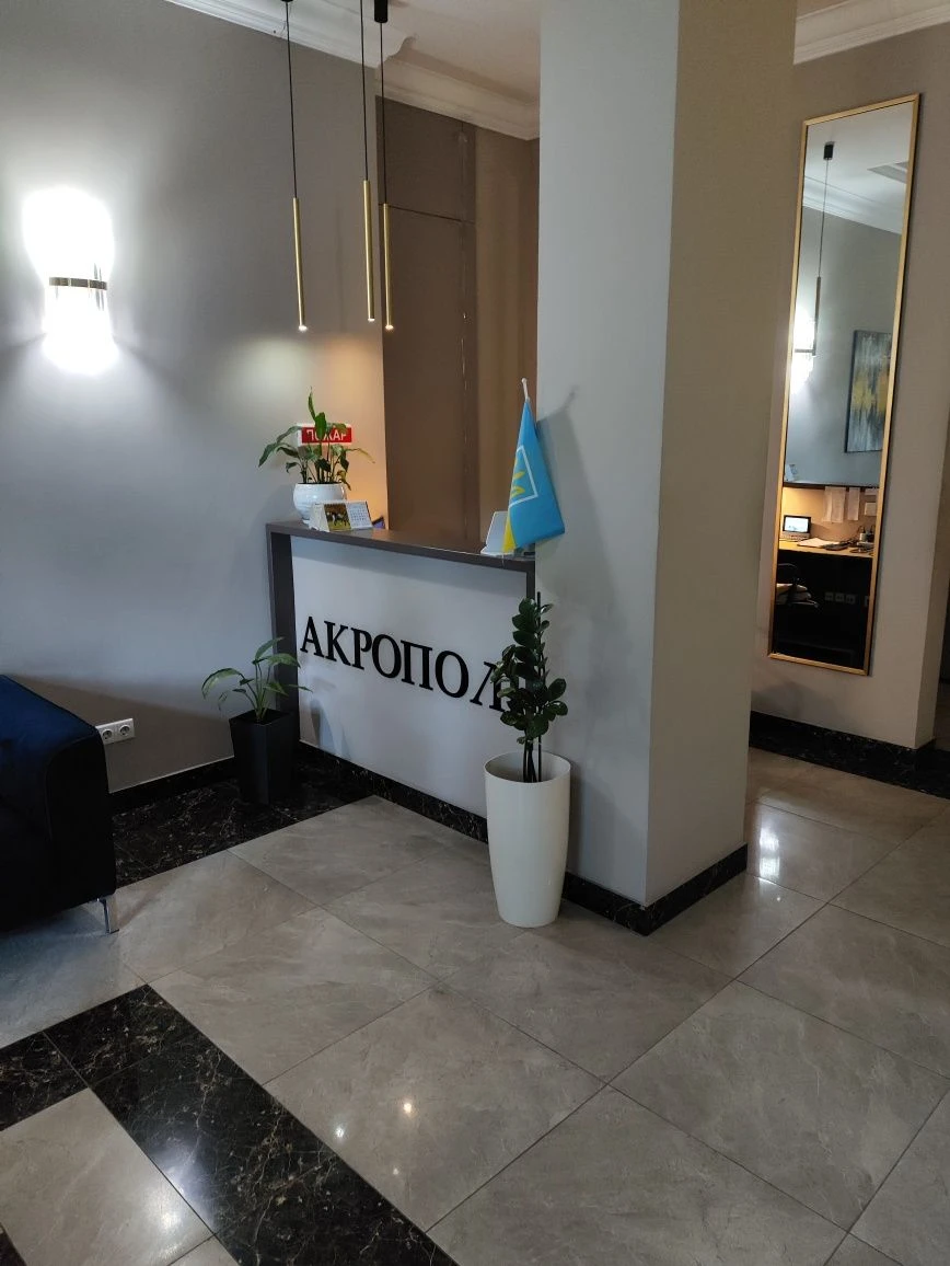 Код44 Продам 2х спальневую квартиру в ЖК Акрополь с ремонтом