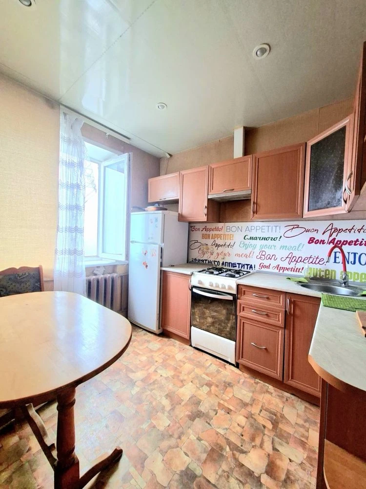 Sale of a 2-room apartment on 14 October Street, 15th microdistrict.