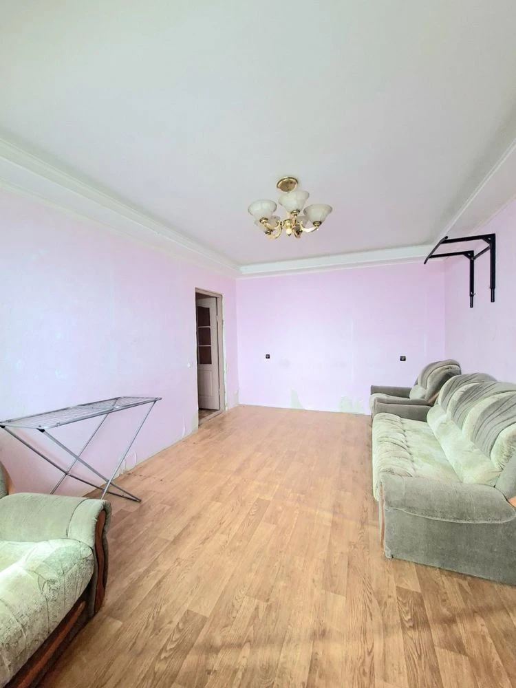 Sale of a 2-room apartment on 14 October Street, 15th microdistrict.