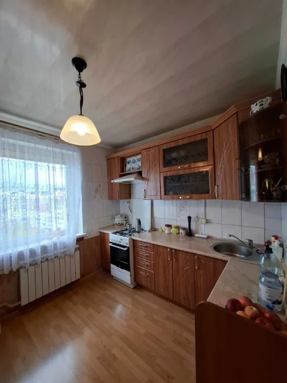 Продаю 4-кімнатну квартиру біля ТЦ "Арсен". 85,6 м2