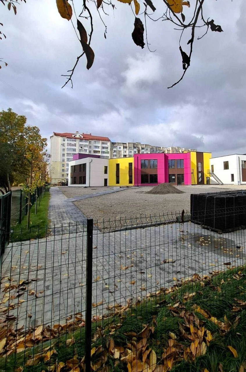 Продаю 4-кімнатну квартиру біля ТЦ "Арсен". 85,6 м2