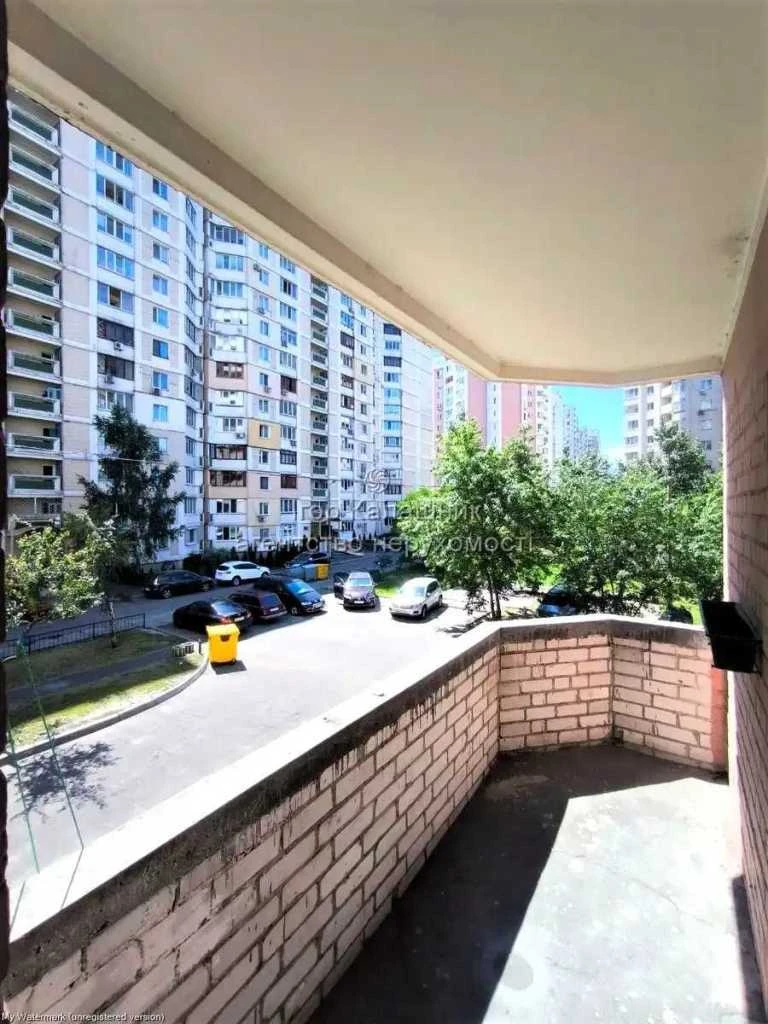 Сдается 3-комнатная квартира 114 м², Вишняковская ул., 9