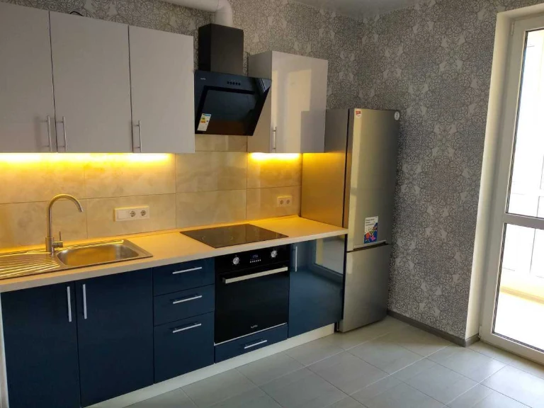 Сдается 1-комнатная квартира 40 м², улица Ревуцкого, 40В