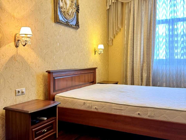 Apartment. Khreshchatyk st., Kyiv