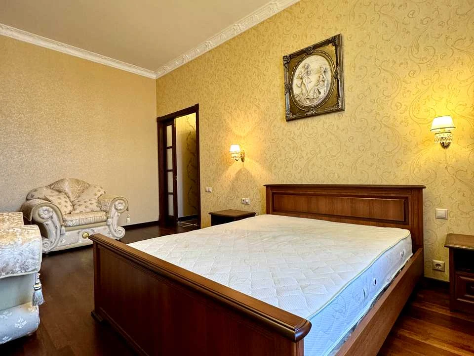 Apartment. Khreshchatyk st., Kyiv